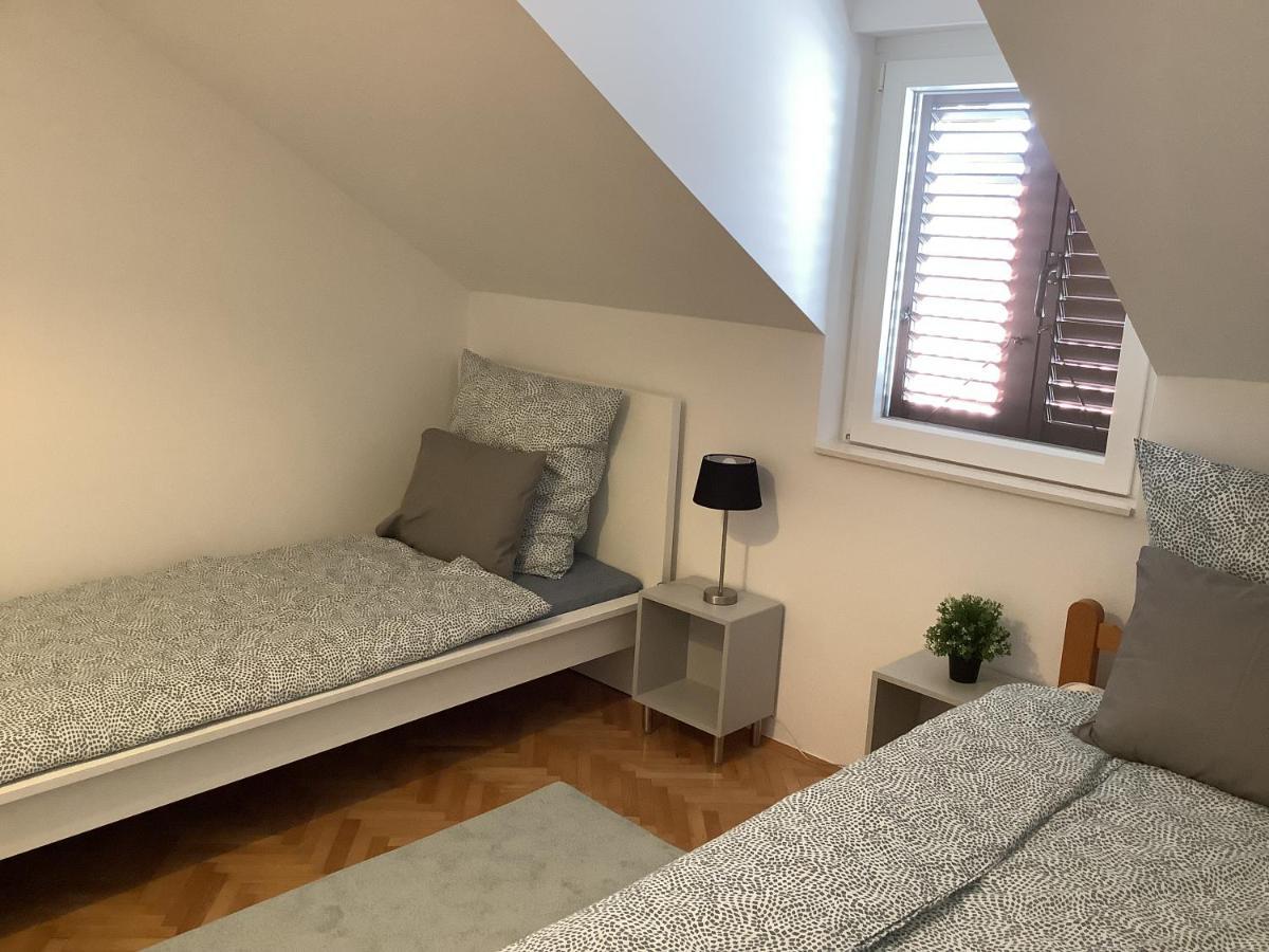 Portside Apartment Kaštela 外观 照片